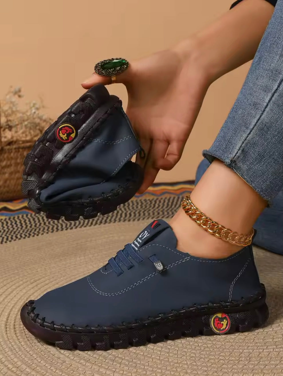 Liora - Orthopedic Sneakers